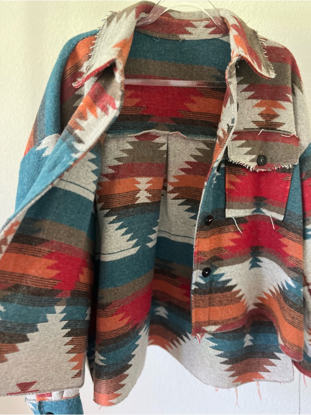 Southwestern Aztec Print Cropped Shacket Hi-Low Hem Oversized Medium Jacket
